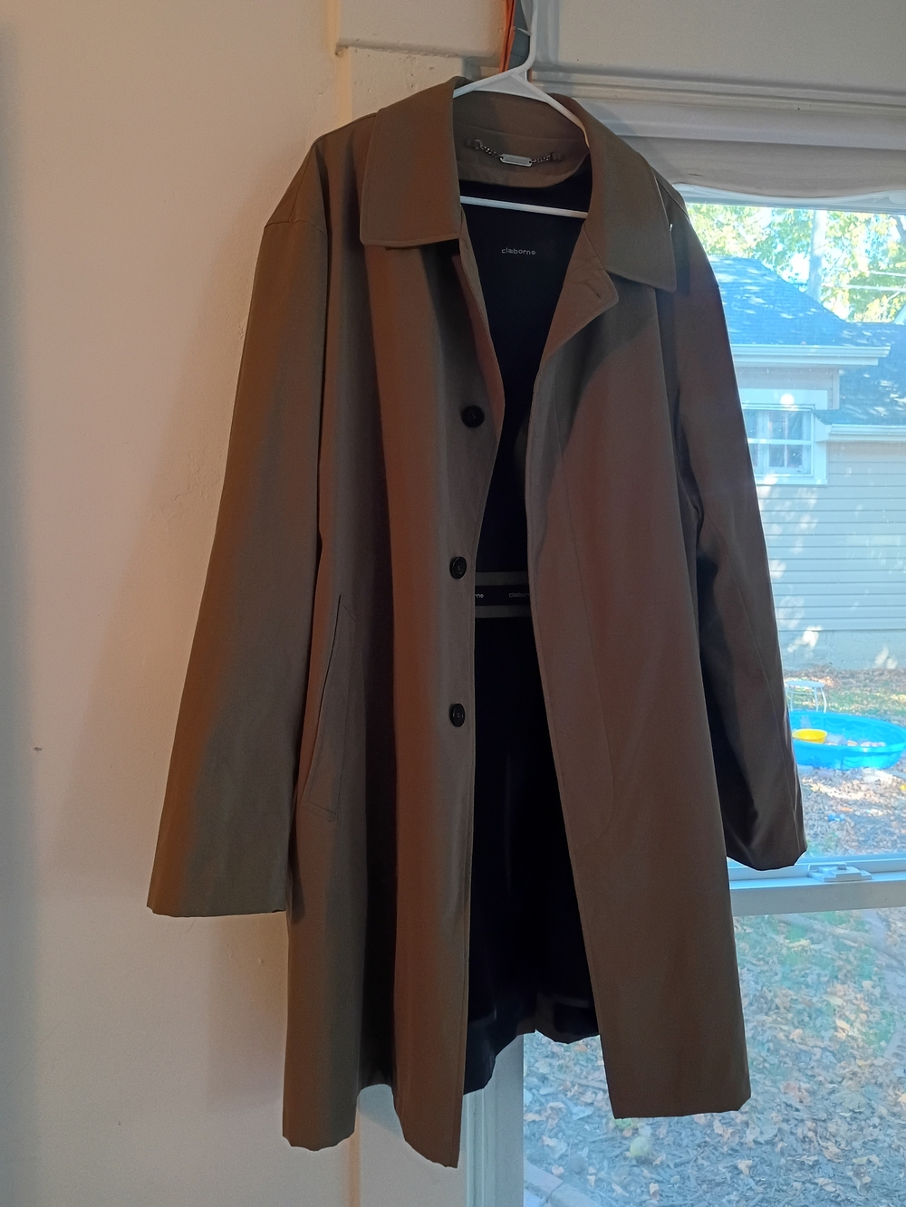 Claiborne Men's Brown Clairborne Trench Coat - Single-Breasted Button Front